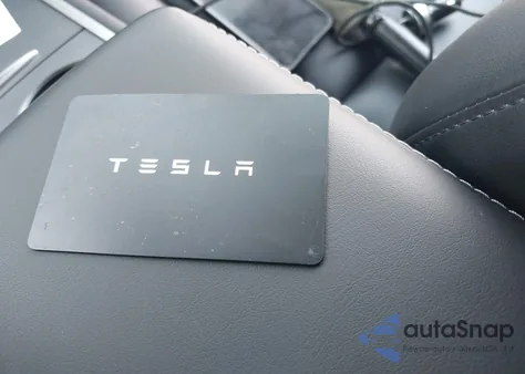 2023 Tesla Model Y Awd/Long Range Dual Motor All-Wheel Drive из США, поврежденный, VIN 7SAYGDEE5PA115859